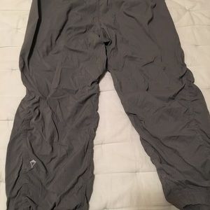 Ivivva girls grey active CROPPED pants